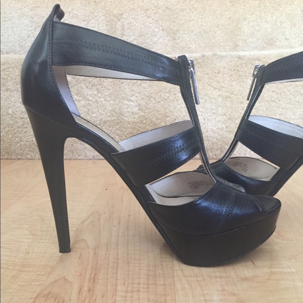 Women’s Michael Kors black heels. Size 7.5.